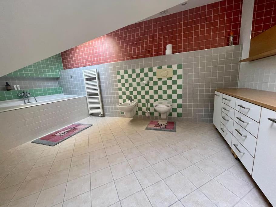 Huge Two Floor Apartment On The Park Colonnade With Free Parking For One Car, 160 Sqm Karlsbad Exterior foto